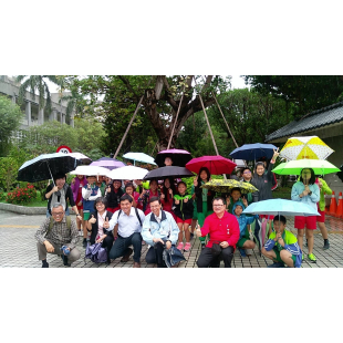 校園珍貴老樹遭蟲啃，樹植醫妙手回春 - 行政院農業委員會林業試驗所 _2_.jpg